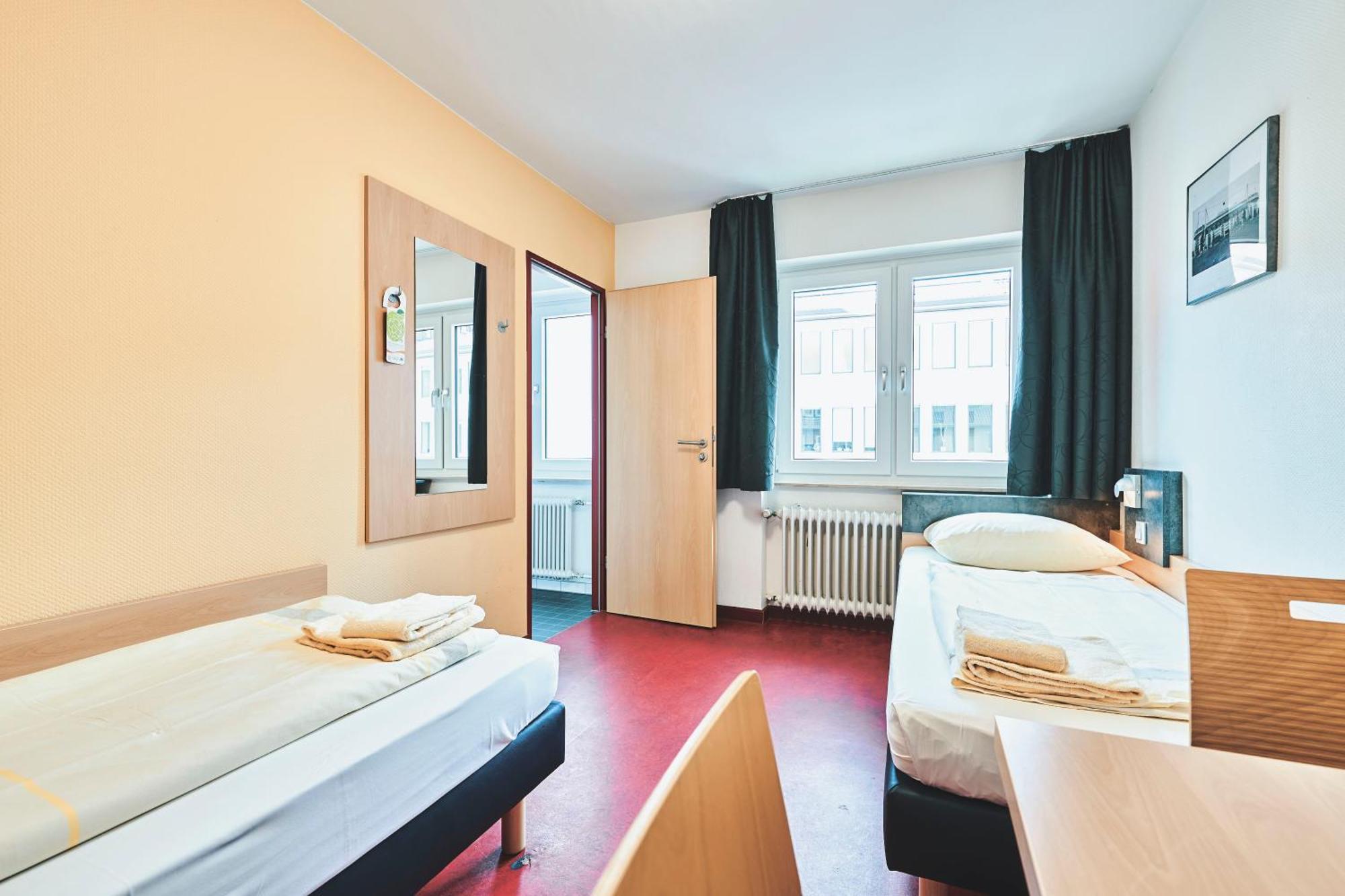 Djh Jugendgaestehaus Adolph Kolping ดอร์ทมุนด์ ภายนอก รูปภาพ